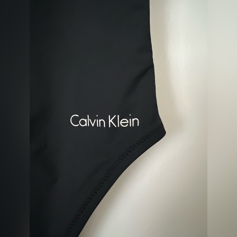 CALVIN KLEIN ONE PIECE SWIMSUIT | BLACK | SIZE MEDIUM | WITH LOGO - Picture 7 of 7